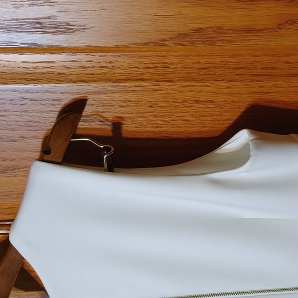 Calvin Klein Women's Sleeveless Sheath with a Side Ruffle Dress, Cream, Size 6 - Picture 8 of 16